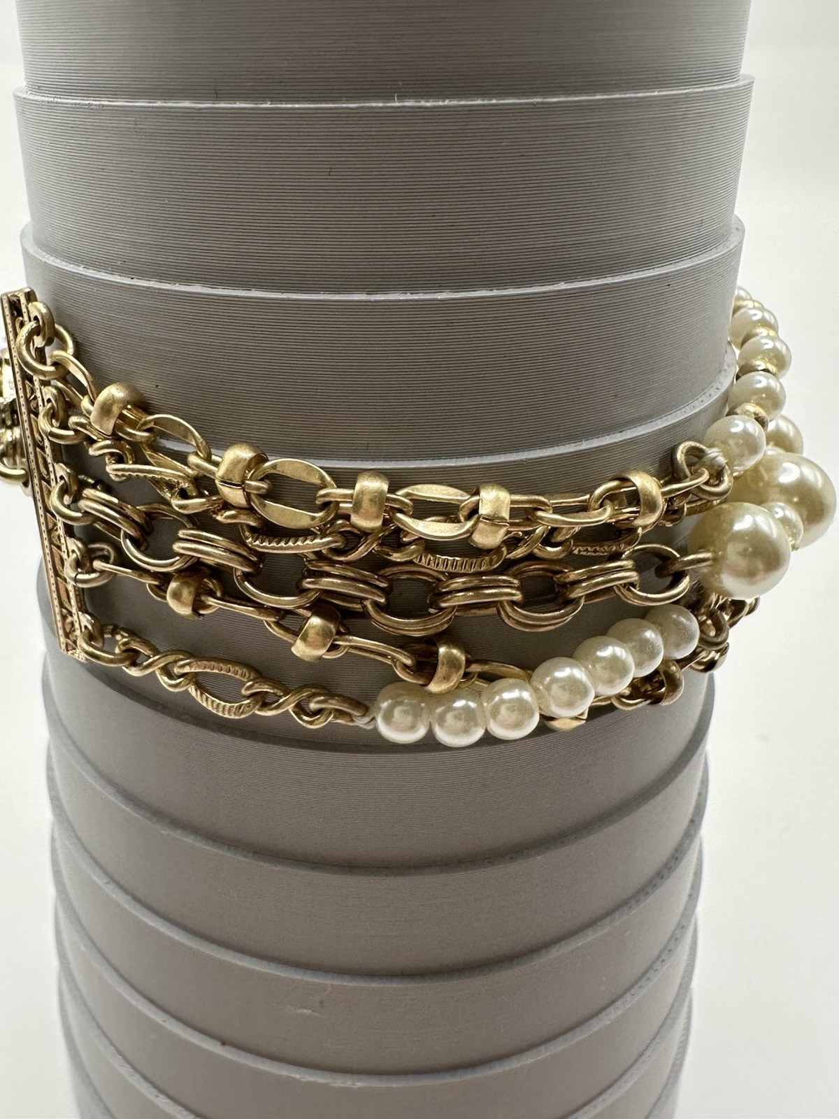 NWT LYDELL NYC Gold Tone Multi Strand Chain Bracelet With Acrylic Pearls Size 8