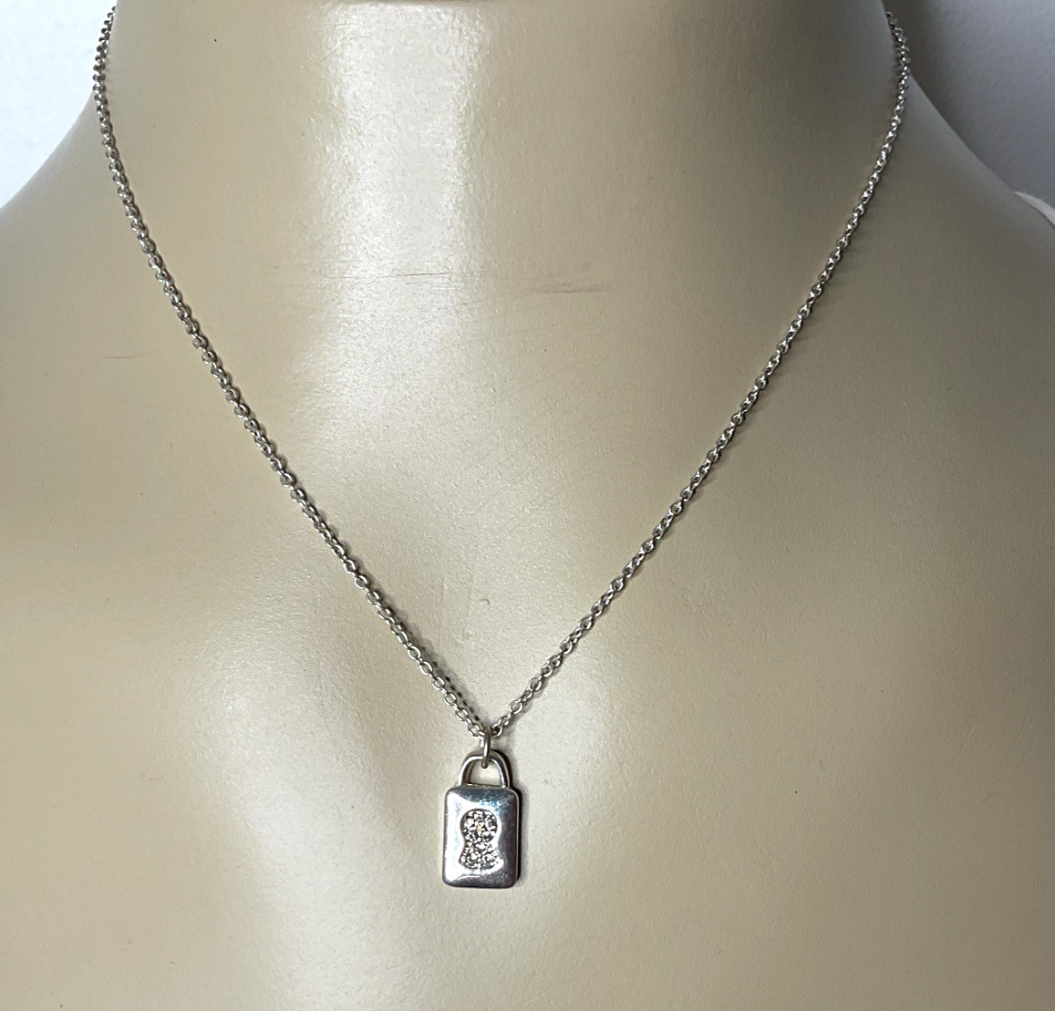 Vintage Avon Rhinestone Lock Pendant Necklace Silver Tone Finish 1051