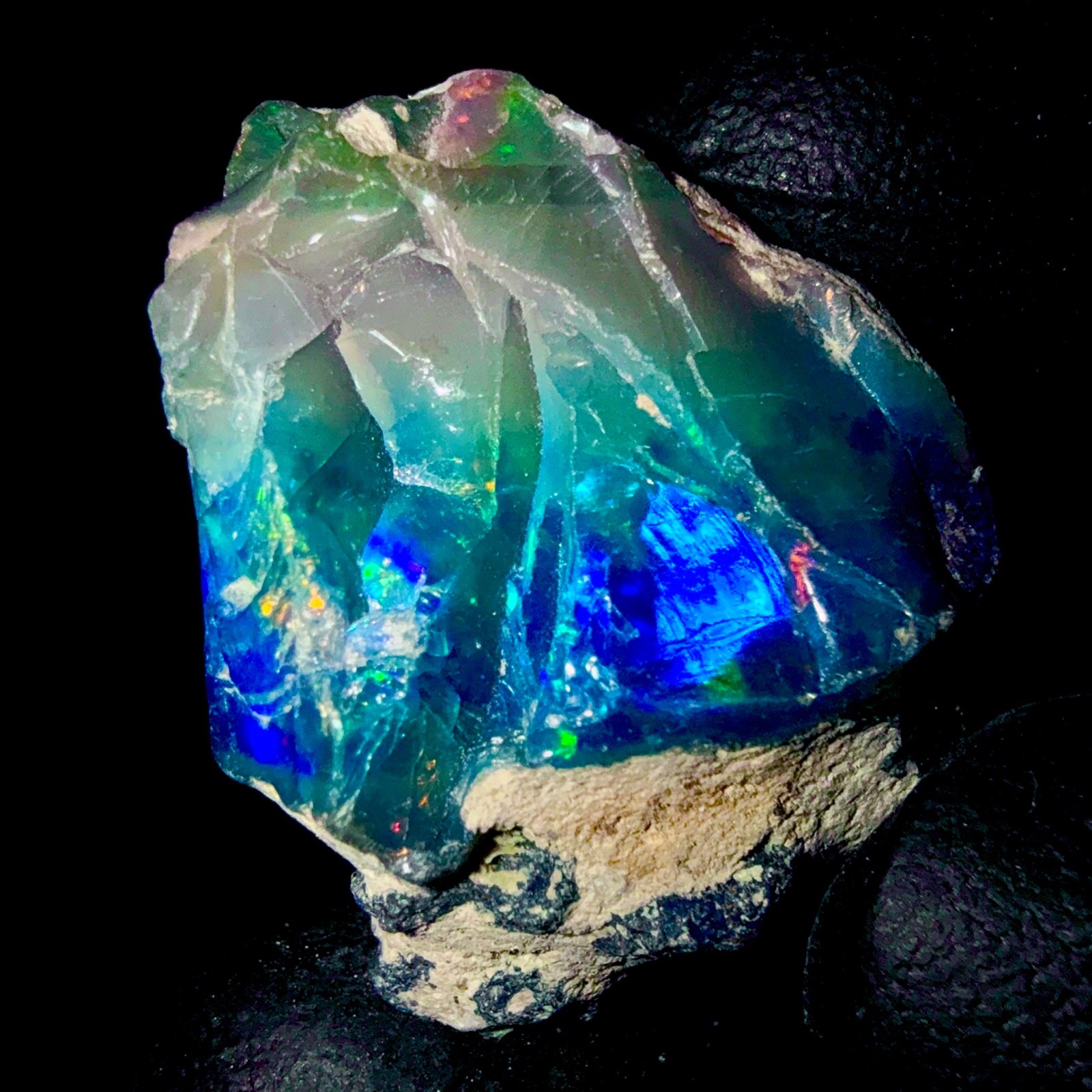 Ethiopian Fire Opal gemstone, Black Dry opal, Natural opal rough 24.5Ct 26×20 mm