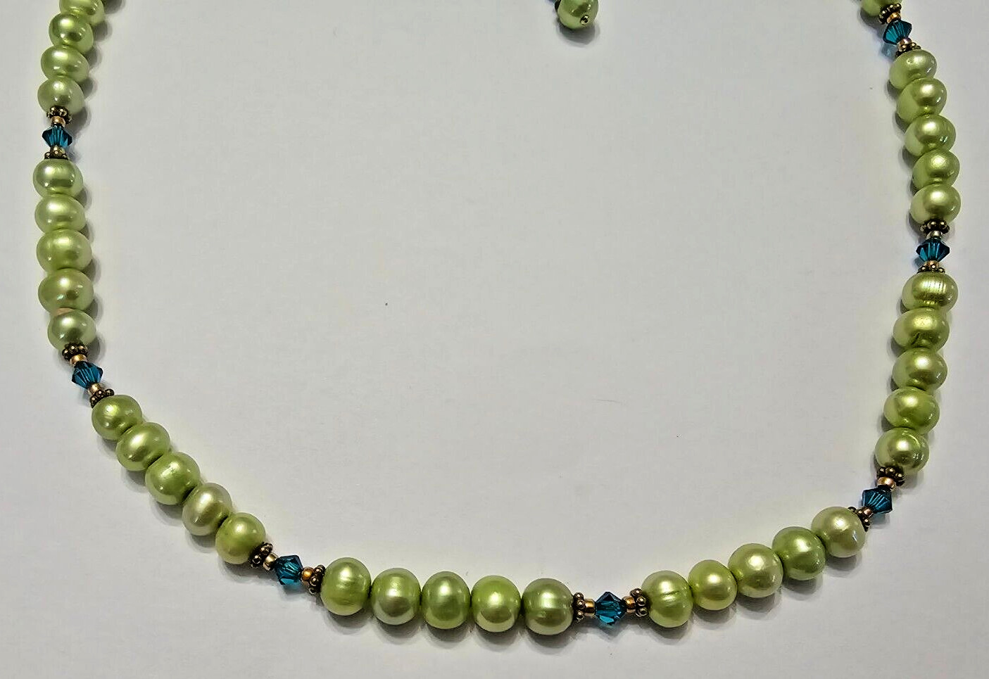 Vintage Green 6 mm Pearl Gold Filled Clasp Beaded Necklace