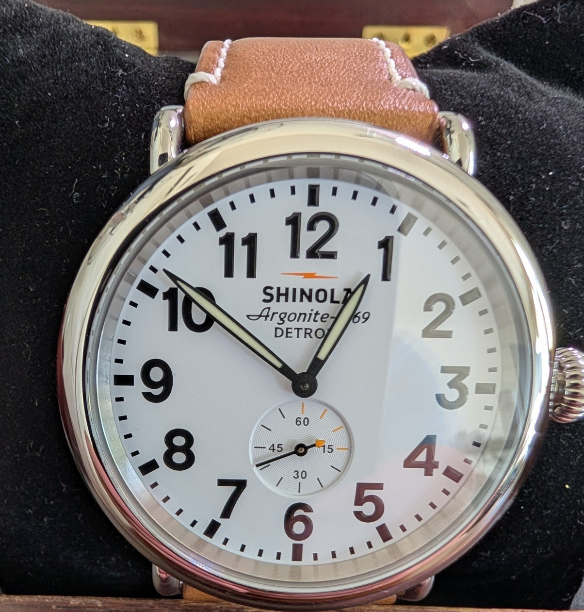 Shinola Runwell 47mm | White Dial | Argonite 1069 | Tan Leather