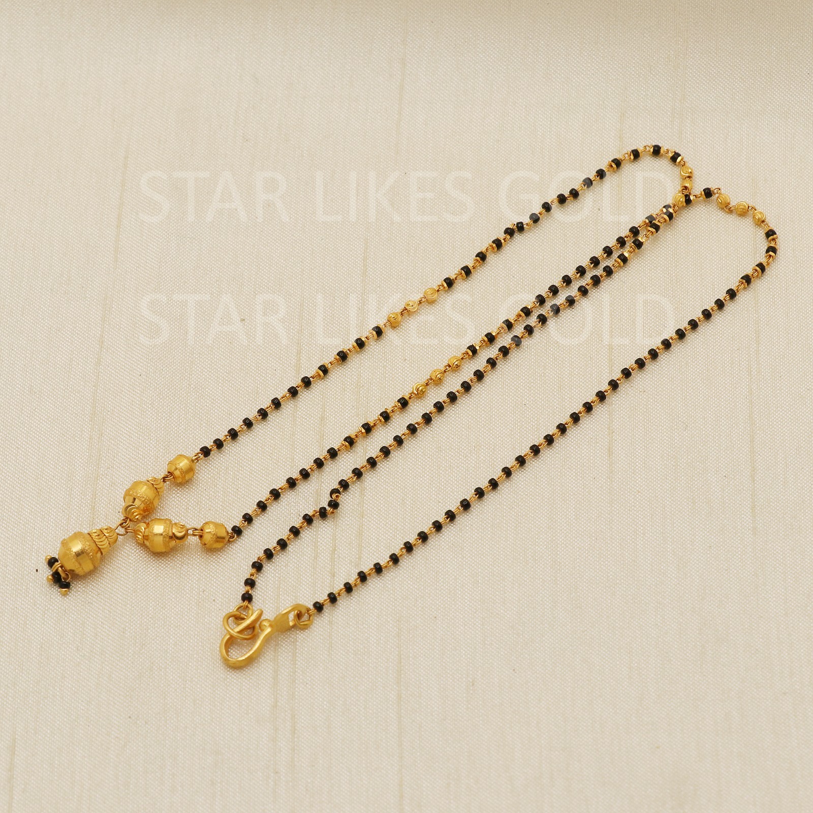 22k Gold Short Mangalsutra Chain No Pendant 17.5 Inches 6.13g Black Beads Women