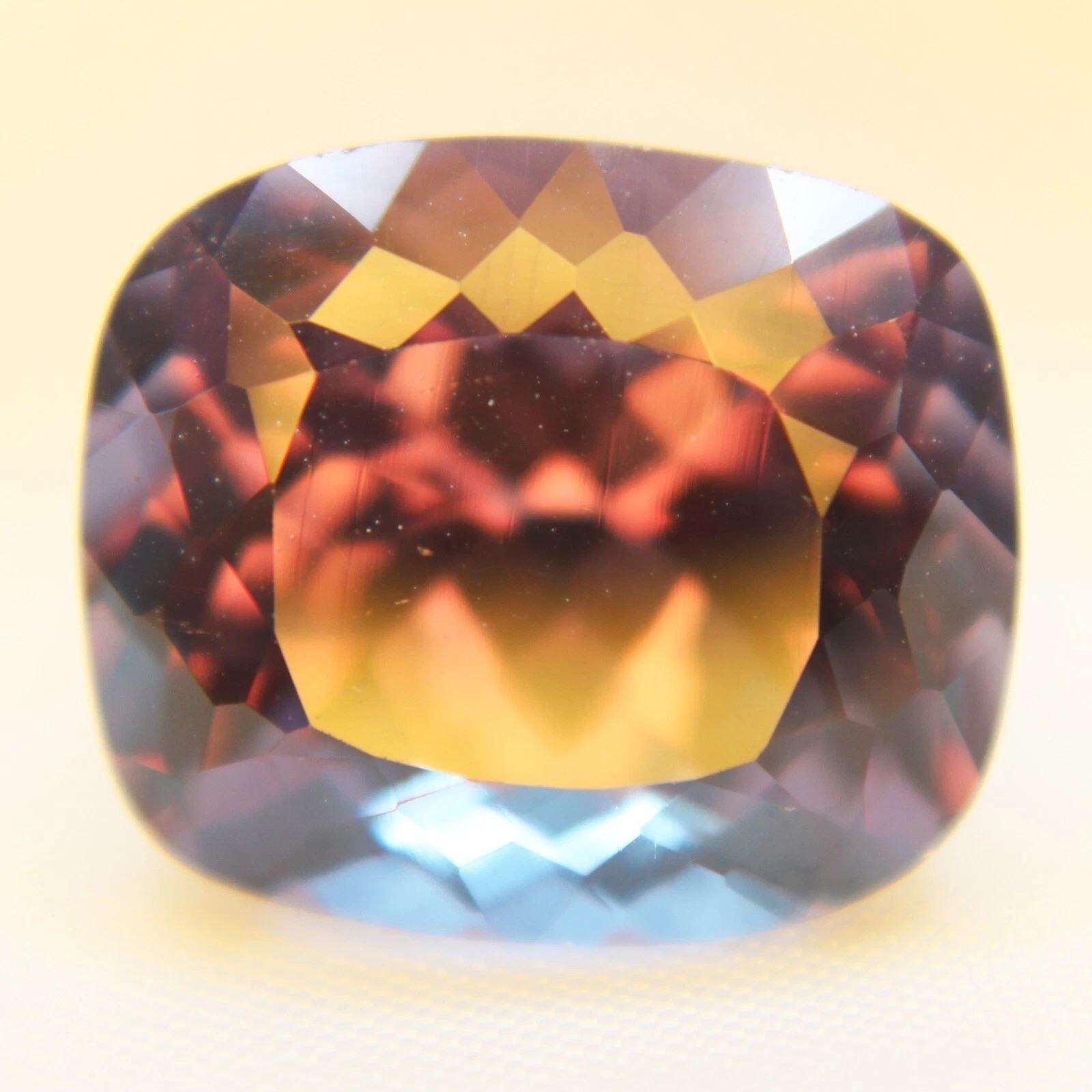 18.0 Ct Natural Alexandrite Color Change Eye Clean Emerald Shape Loose Gemstone1