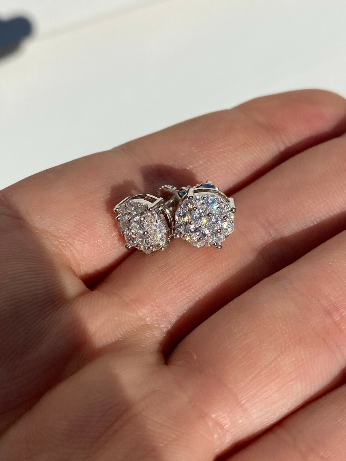 Aretes Para Hombre Redondos Con Diamantes Botones De Plata 925 Solida 1/3″
