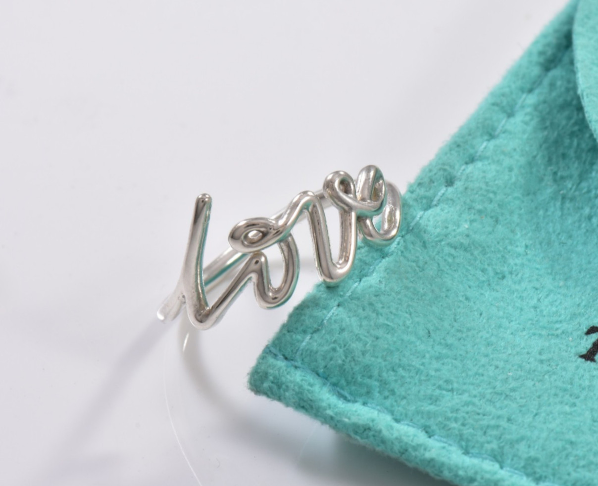 Size 8 Tiffany & Co Sterling Silver Paloma Picasso Graffiti Love Ring in Pouch