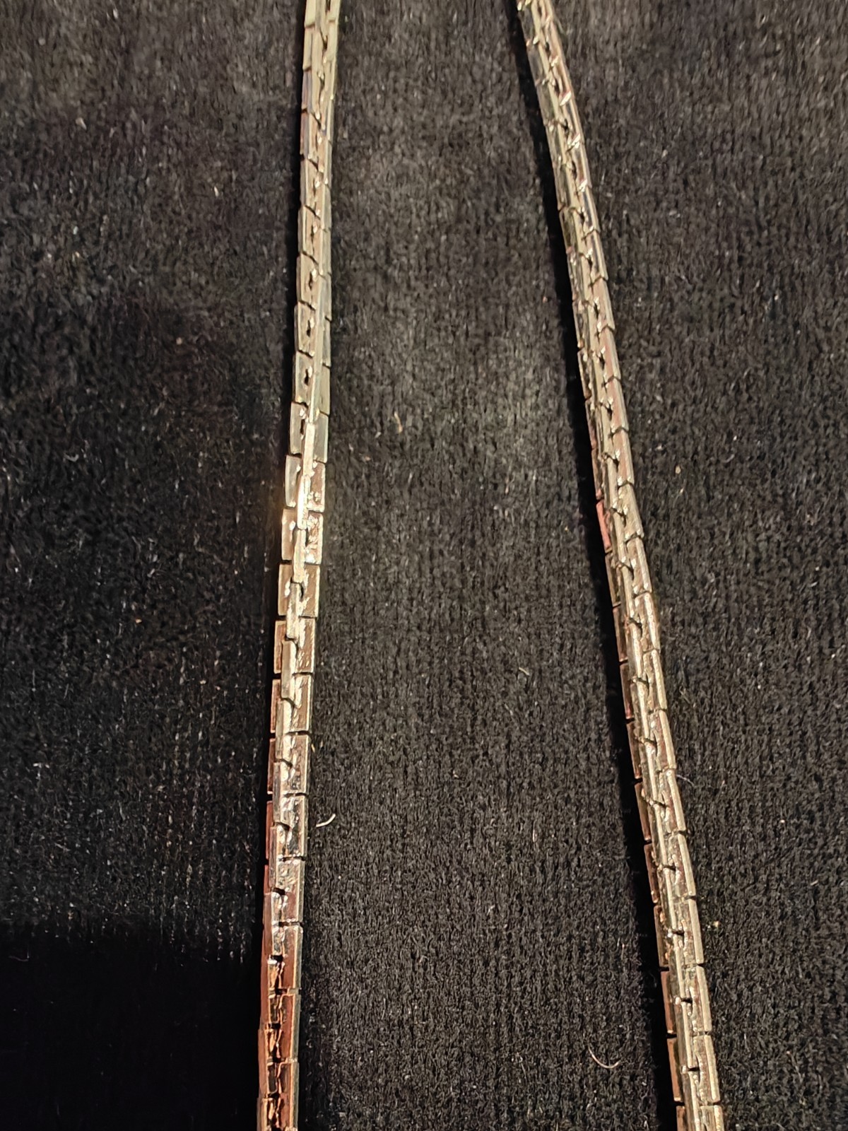 22 Inch Box Style Silver Tone Chain