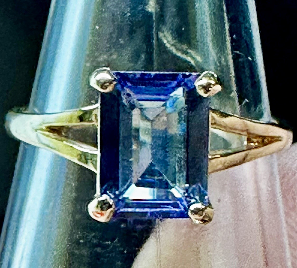 10K Yellow Gold AA grade Tanzanite Emerald-Cut, 1 carat, size 6.5 ring