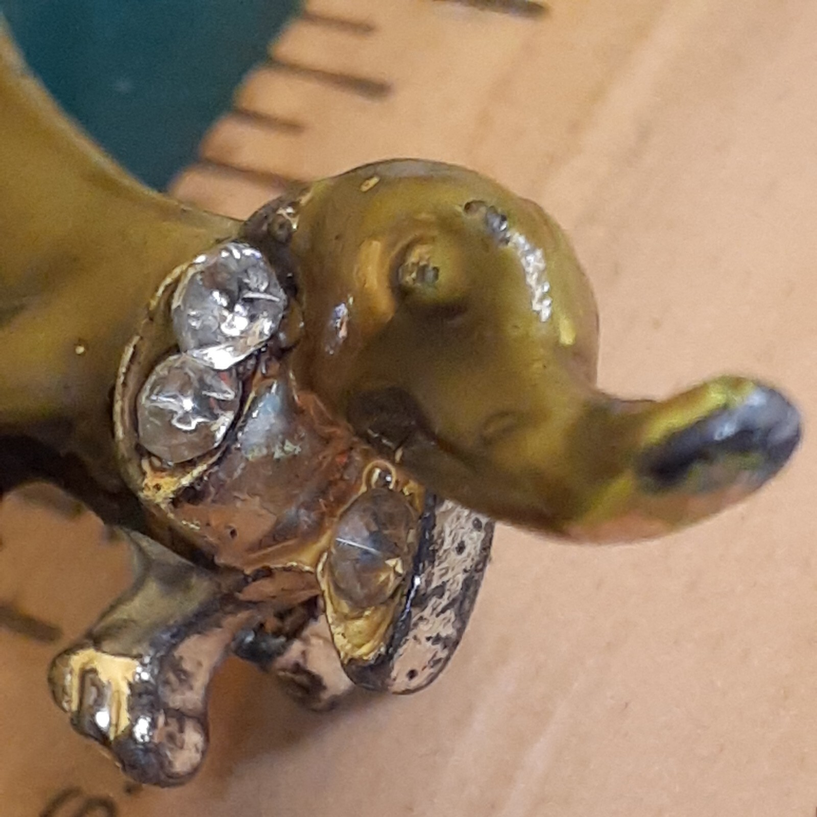 Dachshund Brooch 1.5″ Inch Metal and Enamel Dog Pin Costume Jewelry