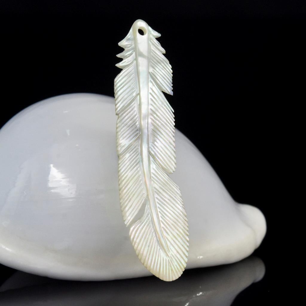 Bird Feather Carved Mother of Pearl Shell Pendant Jewelry Making Supply 1.95g