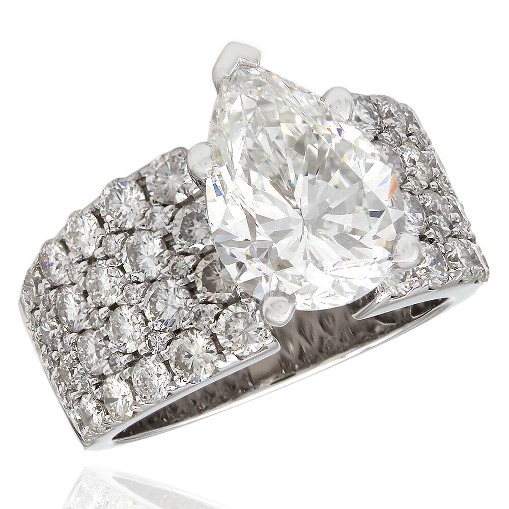 3.54ct VVS2, E GIA Certified Pear Cut Diamond Engagement Ring in 18K White Gold