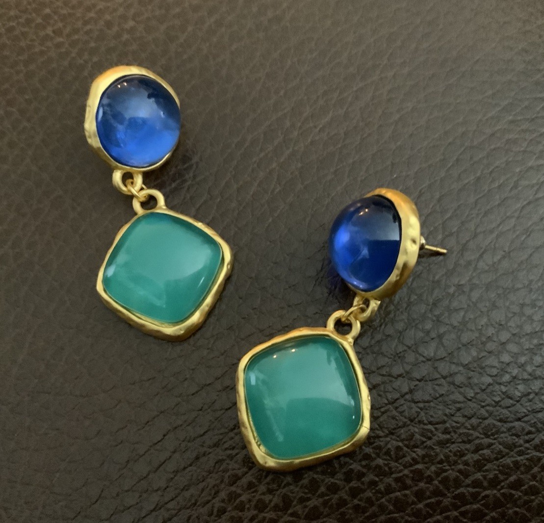 Medieval Museum Earrings Gripoix Gold Hammered Antique Cabochon Boho Mogul VTG