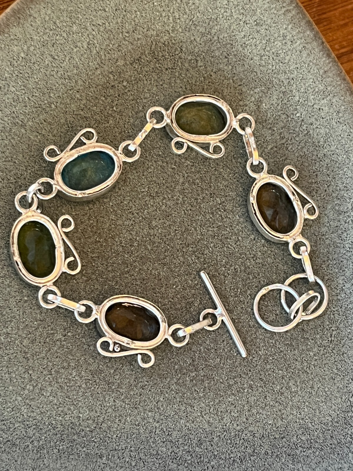 Brown Green & Blue Oval Faceted Glass in Nonmagnetic Silver Frame LInk Bracelet