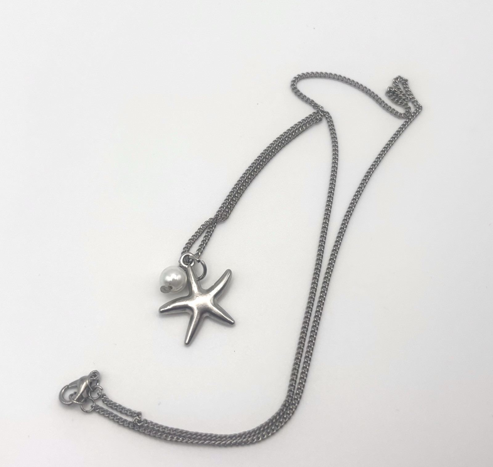 Starfish Simulated Pearl Pendant Necklace Silver Tone 19.5 19 1/2 Inches