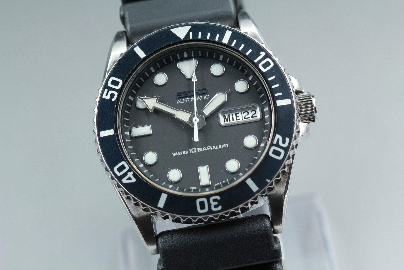SEIKO Diver’s 7S26-0040 SKX031 Automatic Black Day Date Men’s Watch w/New Band