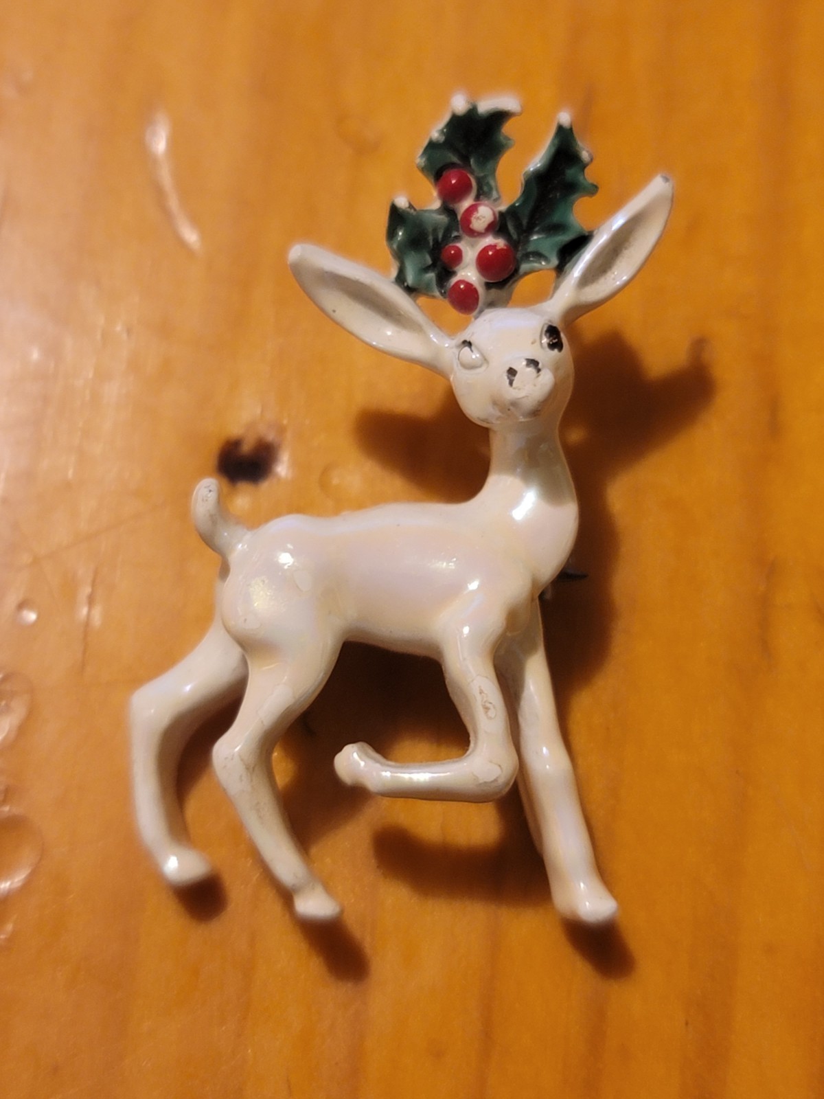 Gerry’s Enamel White Reindeer Brooch Pin Iridescent Christmas Signed Vintage