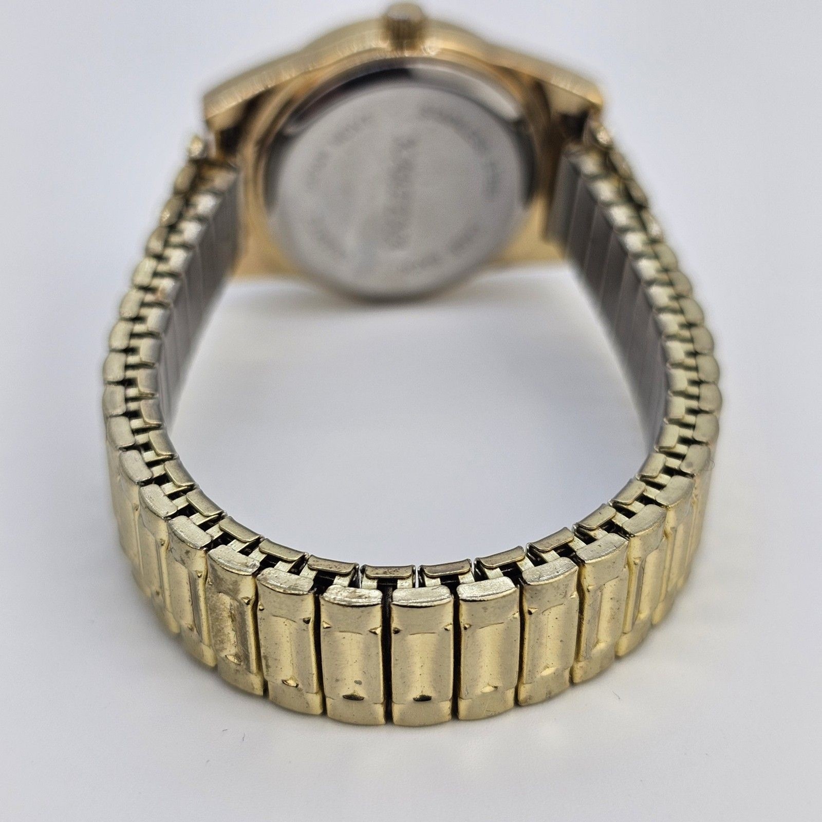 28MM Women’s Watch White Dial Gold Case Expandable Band 6″ New Battery