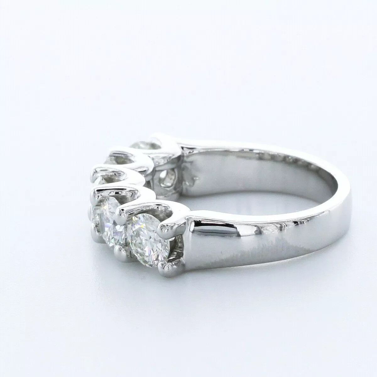 Classic Classic Wedding Band Solid Platinum 2.23 CT Round Natural Diamond H SI2
