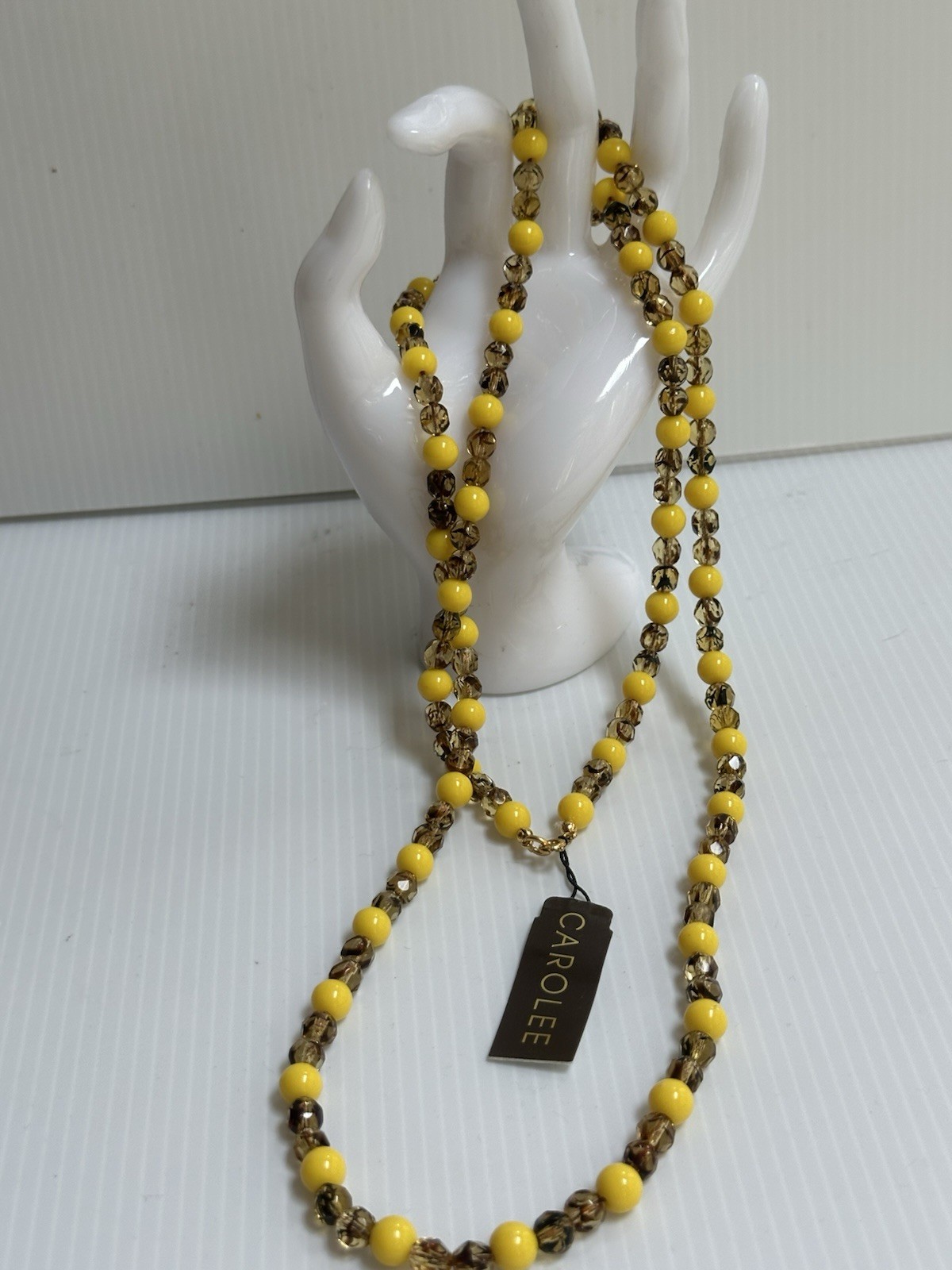 VINTAGE 1970s CAROLEE YELLOW BROWN ACRYLIC FACETED GLASS BEADS 40”LONG NECKLACE