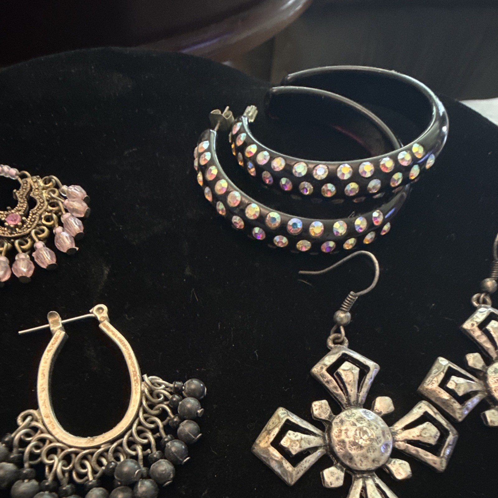 6pc Women’s Fashion Jewelry Mixed Lot Earrings, Bangle & Bracelet Multicolor