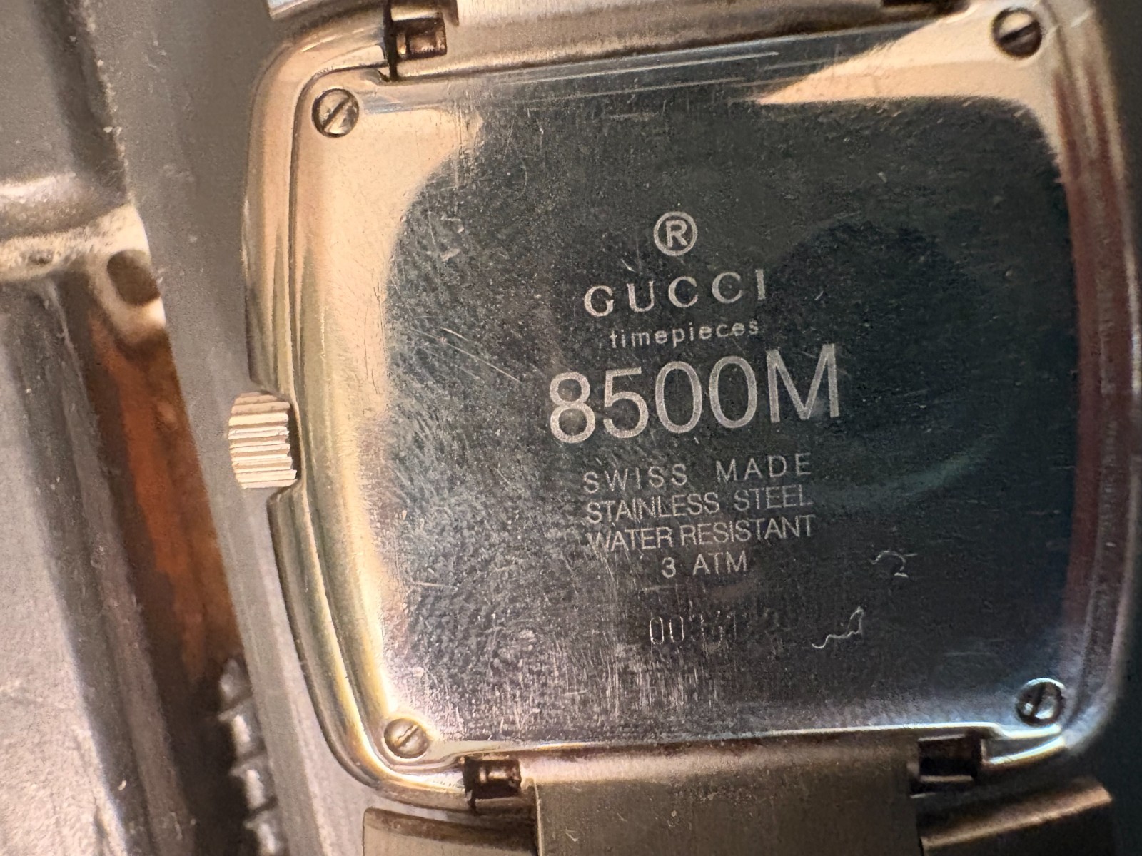 Mens Gucci timepiece 8500m
