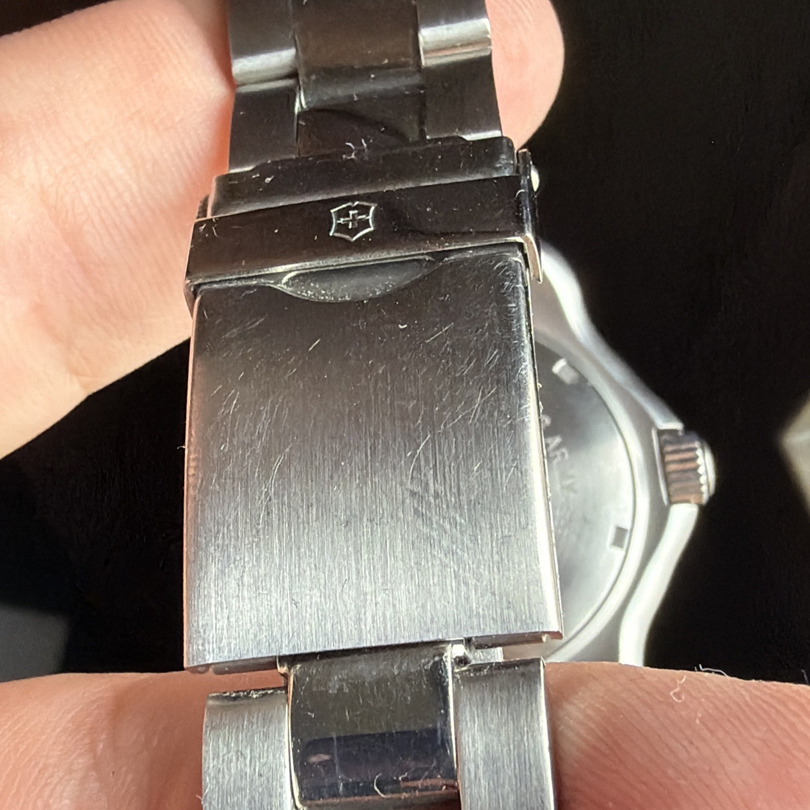 Victorinox Swiss Army Mens Classic OFFICERS 1884 Silver Dial Stainless 42mm READ