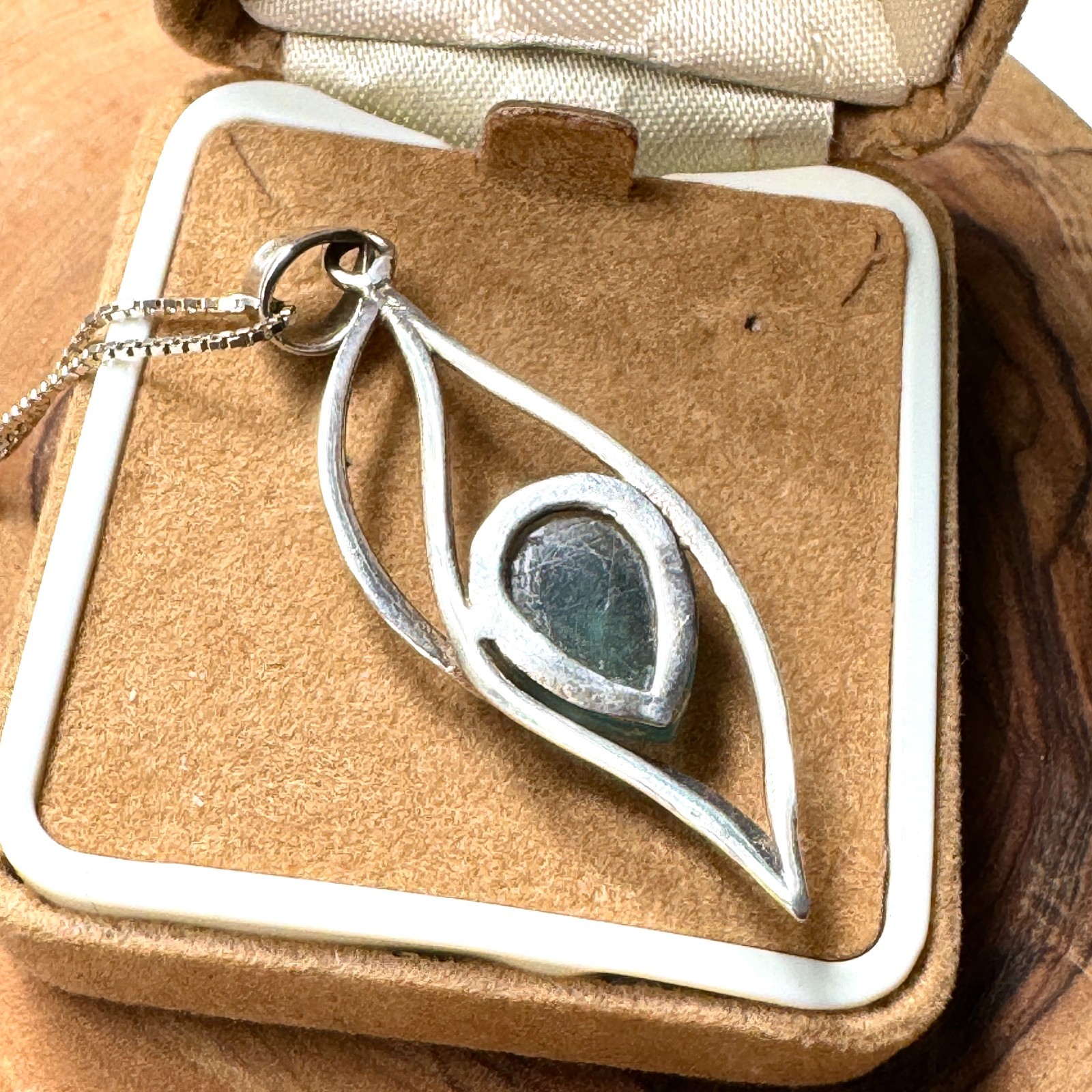 Sterling Silver 925 Modernist Pendant Chain Necklace 46cm Green Cabochon