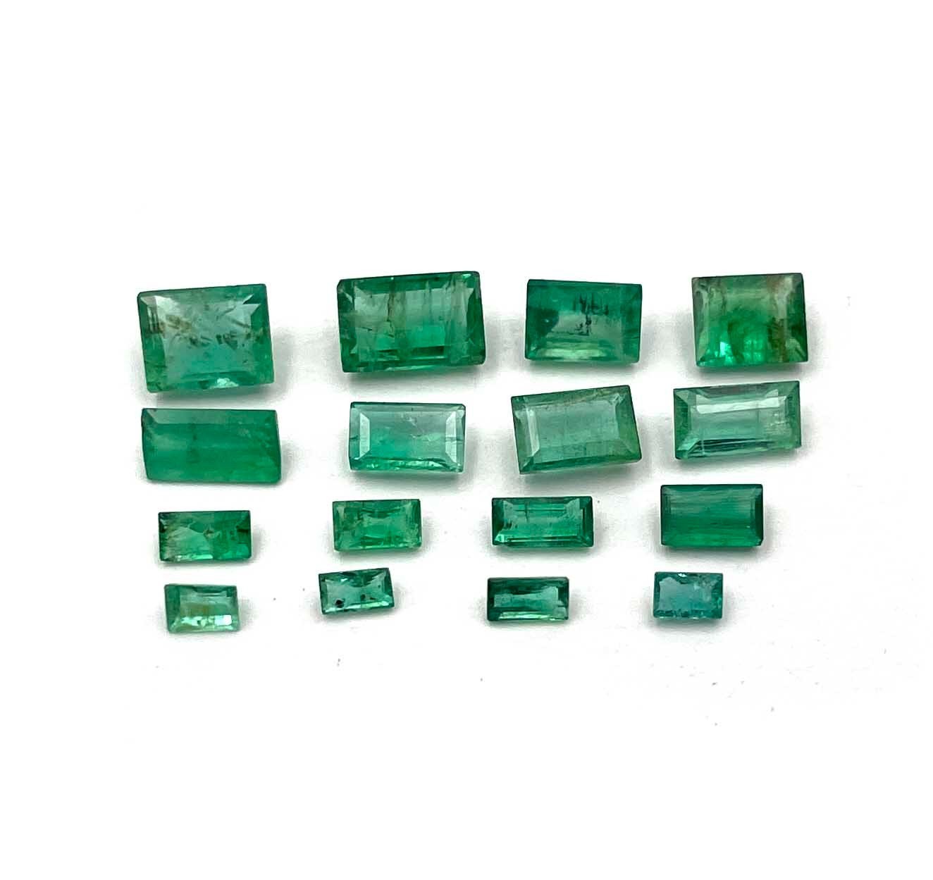 Natural Emerald Baguette Cut Loose Gemstone Lot 13-16 Pcs 2*3-4*6 MM 3 CT