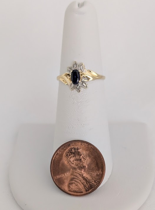 Sapphire & Diamond Ring 10K Gold 1.8 Grams Retail Price $799 Make Me An Offer!