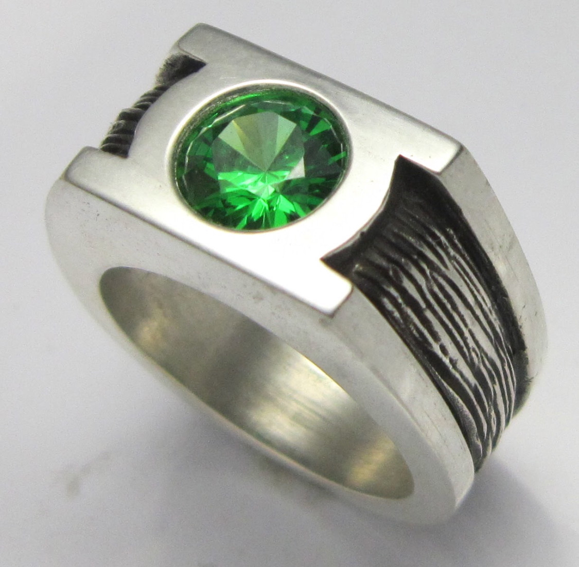 MJG STERLING SILVER GREEN LANTERN BAND. 8mm CZ. JUSTICE LEAGUE. COMIC CON. SZ 10