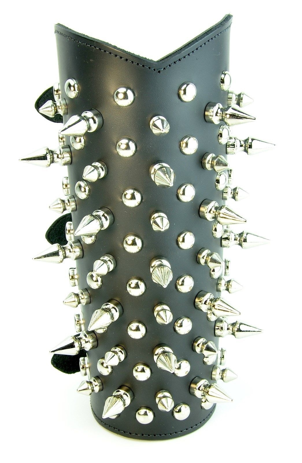 SPIKE AND STUD LEATHER GAUNTLETS DEATH METAL PUNK CYBER GOTHIC 70’S