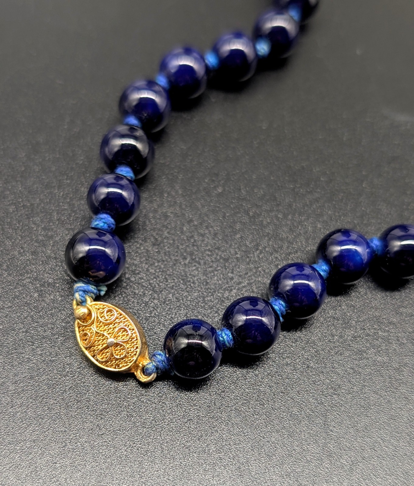Vintage Hand Knotted Cobalt Blue Glass Bead Necklace 24″ L 10mm