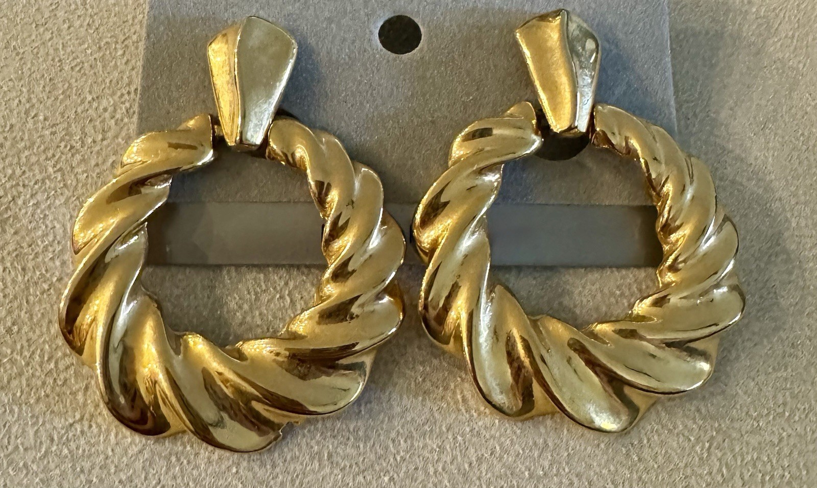 Vintage Gold Tone Door Knocker Dangle Drop Earrings Runway Statement Jewelry 80s