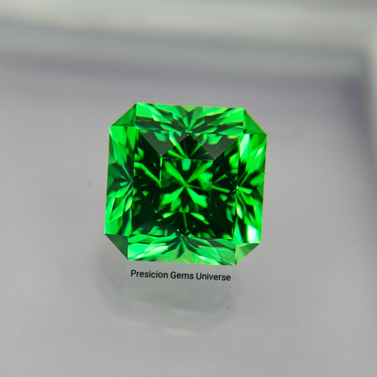 Precision Cut, 6.77 Ct Lab Green YAG Yttrium Aluminum Garnet, 9 MM Asscher Cut