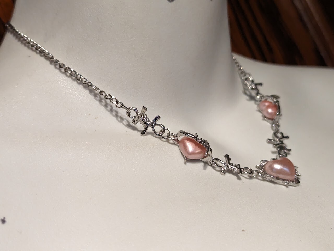 BARBED WIRE & PINK HEARTS CHOKER NECKLACE 90s y2k retro emo grunge goth punk R6
