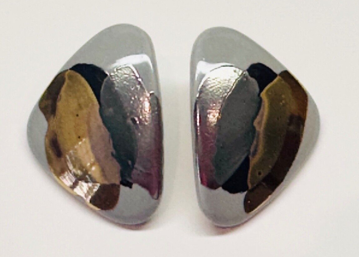 Earrings Painted Design of Gold Silver and Pewter Color 1.25″x 1″ Triangle Shape