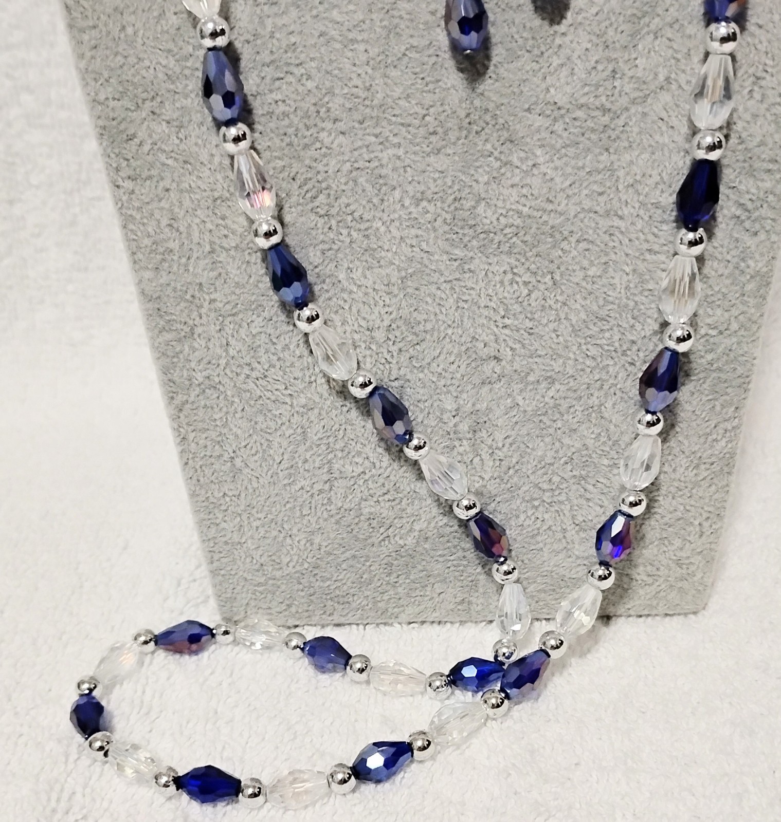 Handcrafted Jewelry 35″ Blue Clear Faceted Glass Teardrops Necklace Earring Set