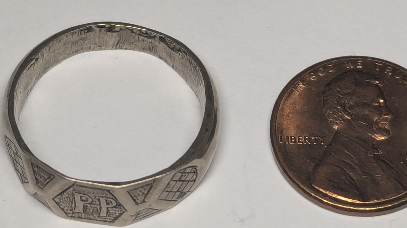 VINTAGE PP PHILIPPINES RING SIZE 9 1/2 SWEETHEART TRENCH ART