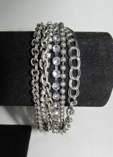 J#26 – American Eagle Outfitters Bracelet, 7 chains thick