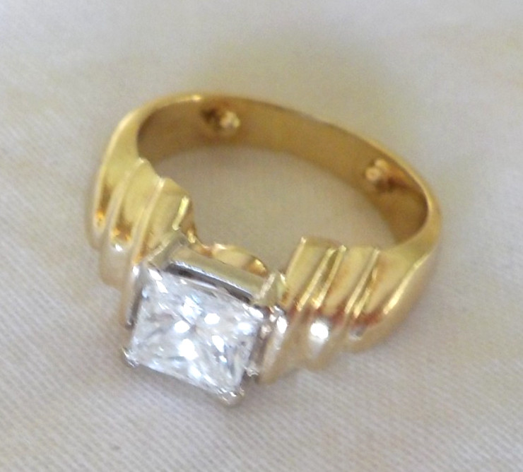 14K Yellow Gold 1.06ct Princess Solitaire Diamond Ring – 6.1 gms, Sz 4.5/5.25