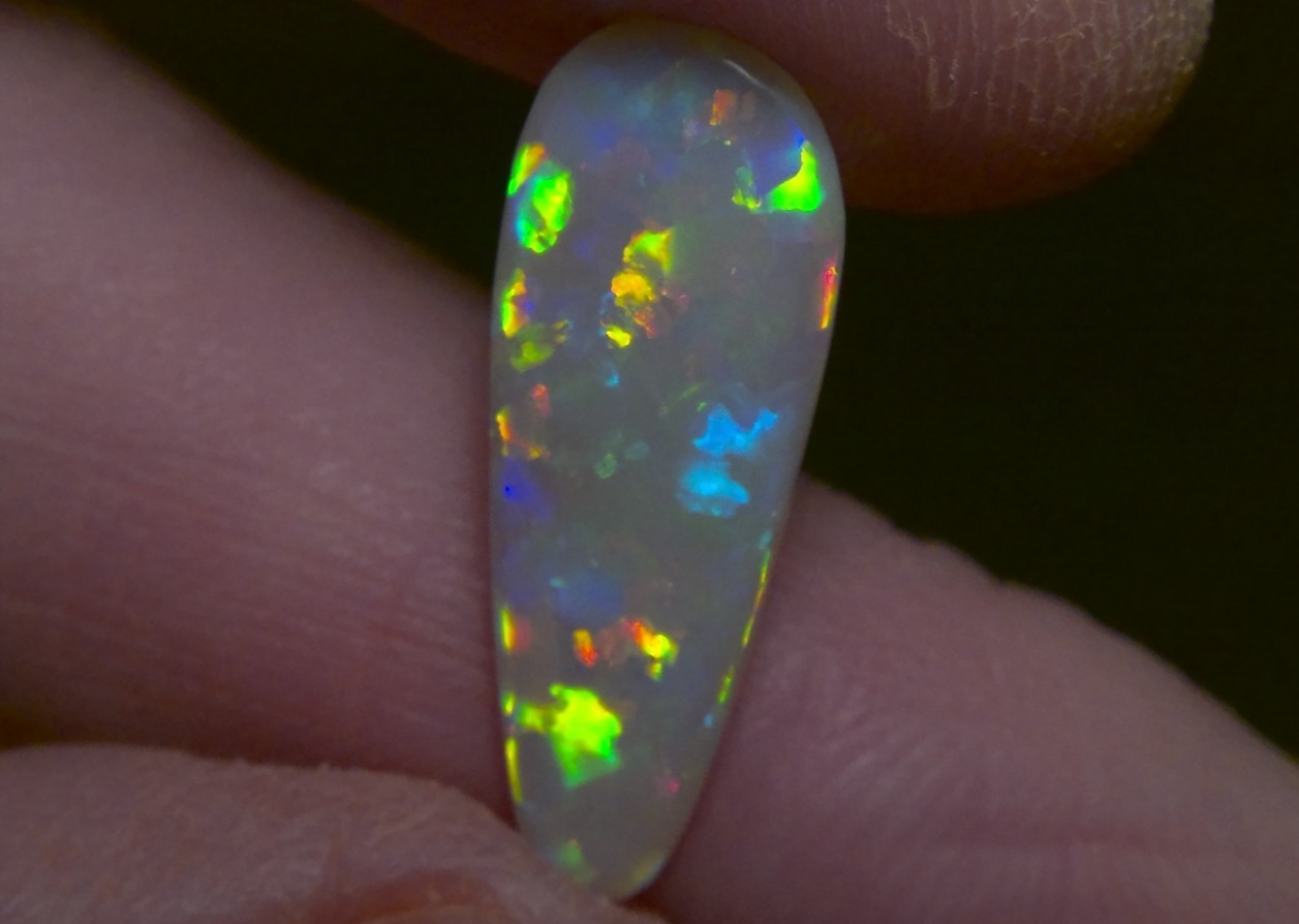 3.79cts Solid Lightning ridge opal, stunning rainbow fire & pattern *see video*