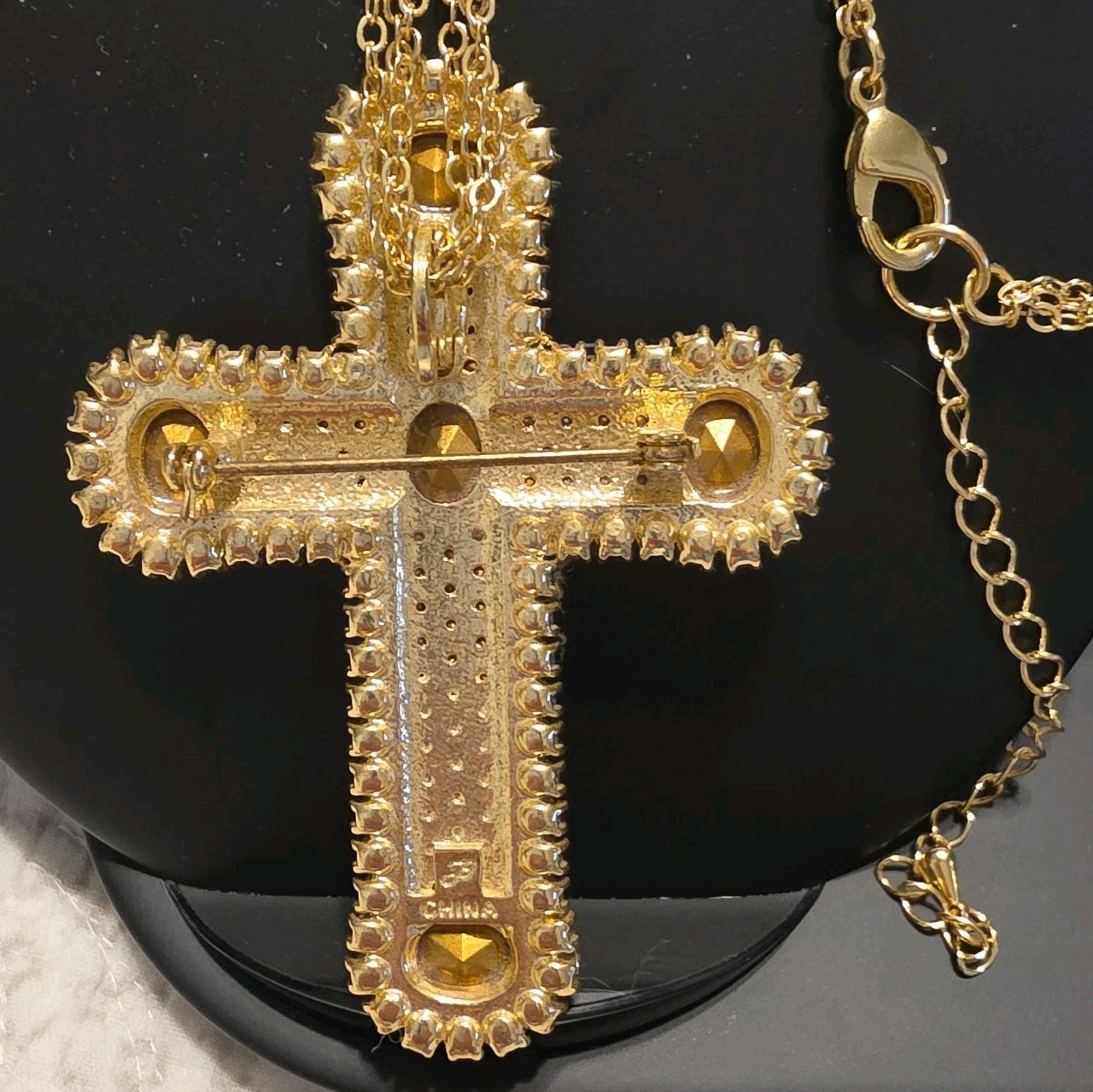 *STUNNING * Joan Boyce Rhinestone Cross Pendant Brooch 3 Strand Gold-Tone Chain
