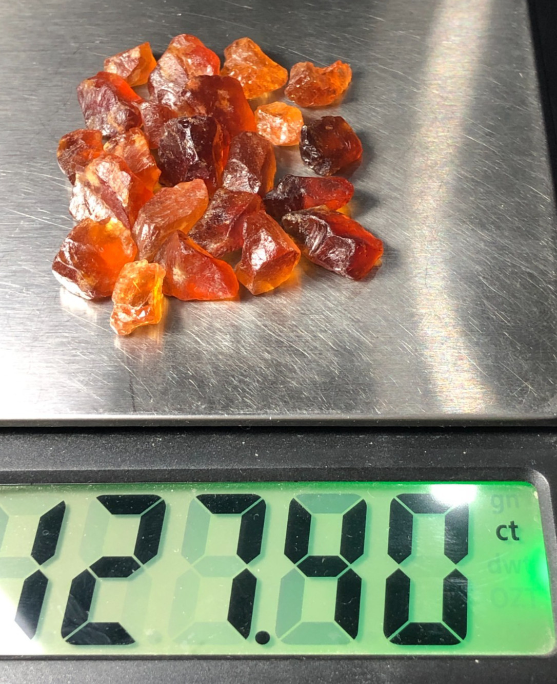 127carat Natural facet rough quality hessonite garnet from Africa loose gemstone
