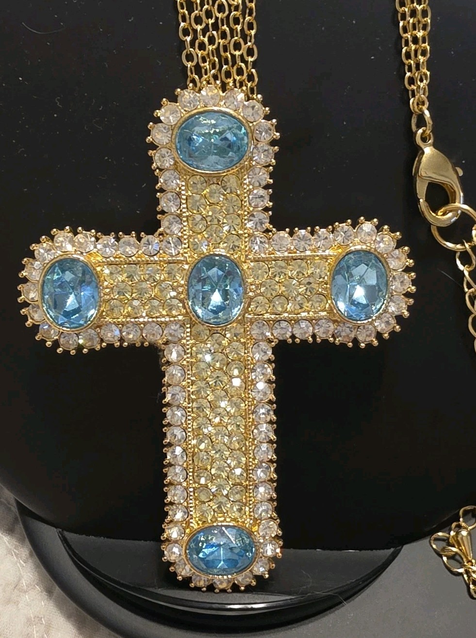 *STUNNING * Joan Boyce Rhinestone Cross Pendant Brooch 3 Strand Gold-Tone Chain
