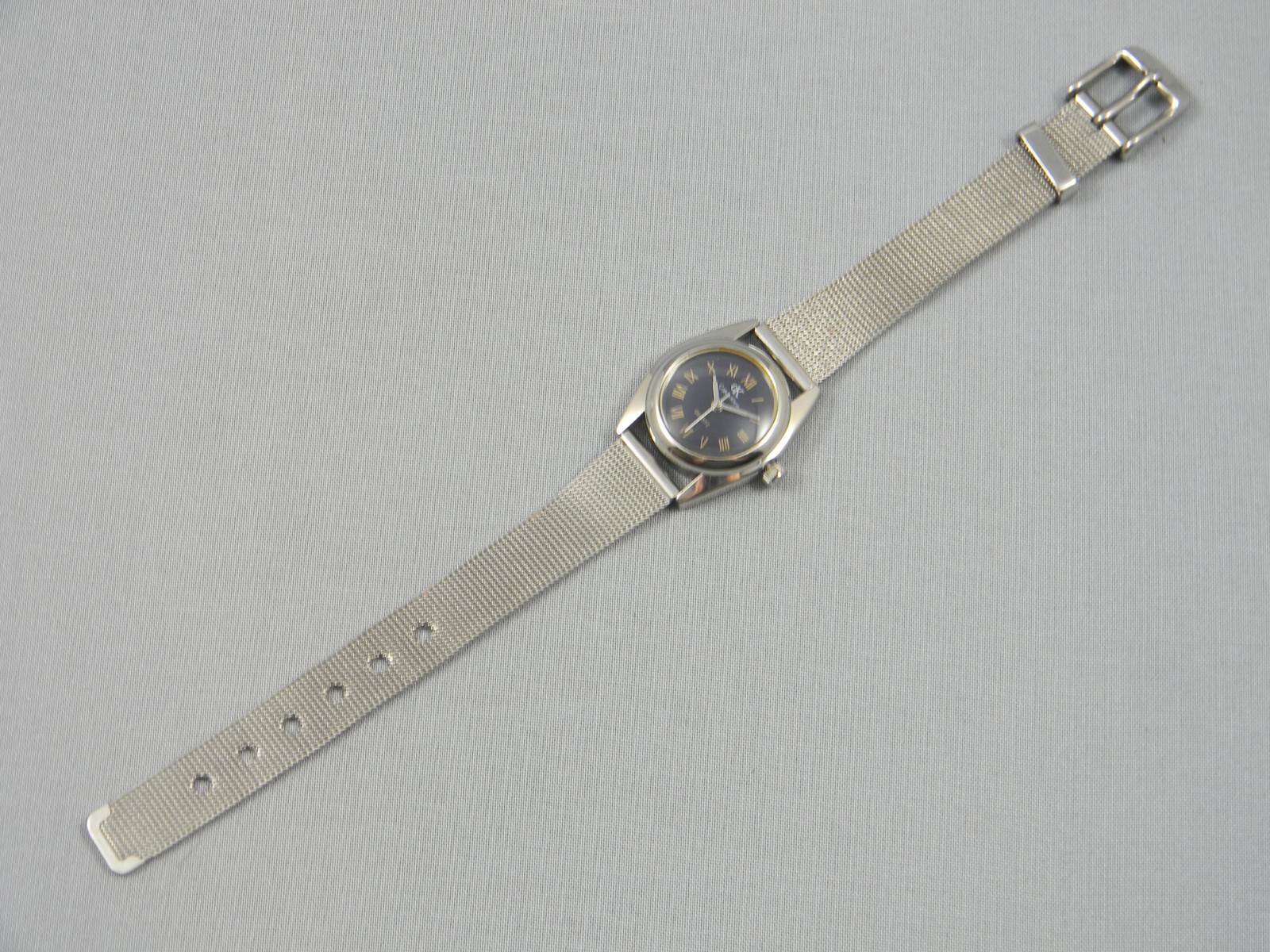 Calvin Klein Watch Women 26mm Silver Tone Blue/Black Dial Mesh Band New Battery