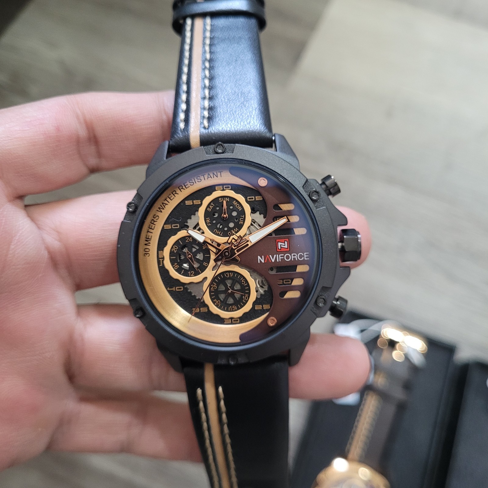 Naviforce Stylish Chronograph Watch in Leather for Men
