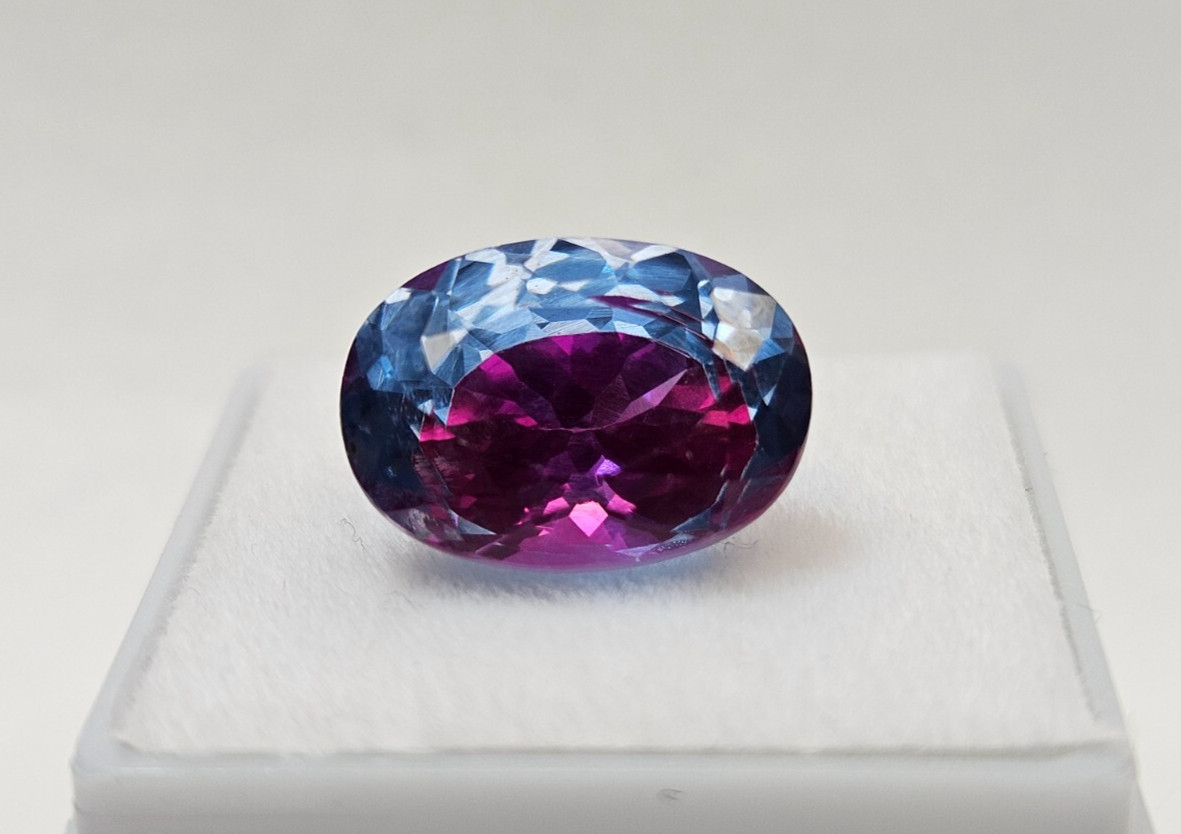 Bi-Colour Pitambari Sapphire 8+ Ct Natural Oval Cut Certified Loose Gemstone