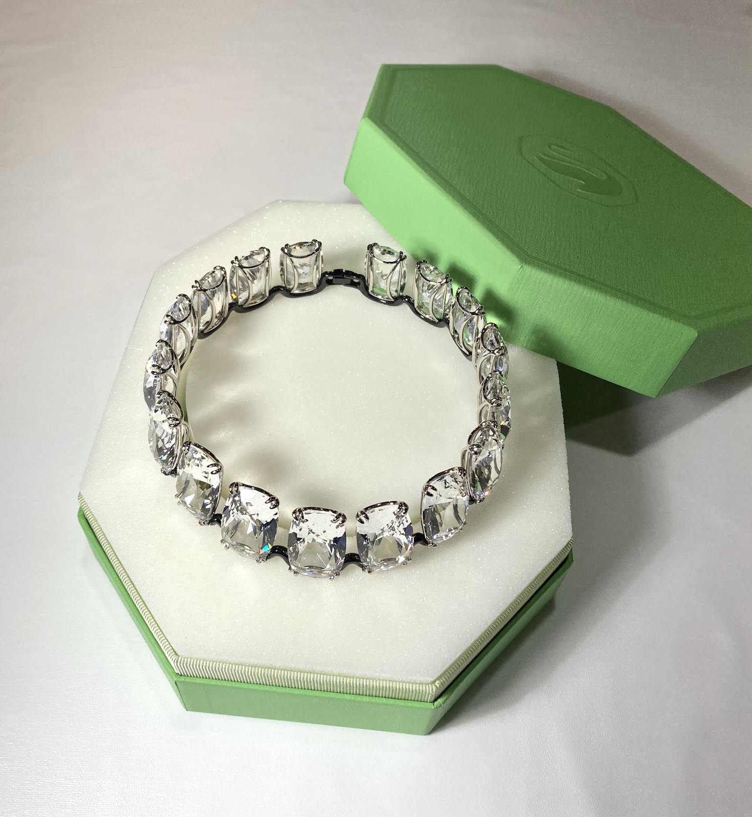 Swarovski Amazing necklace! Brand New!