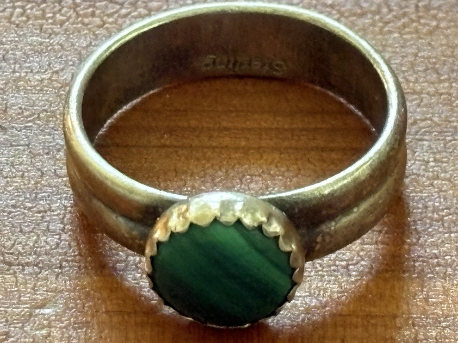 Heirloom Vintage Sterling Silver and Natural Banded Malachite SW Split-Shank 6.5