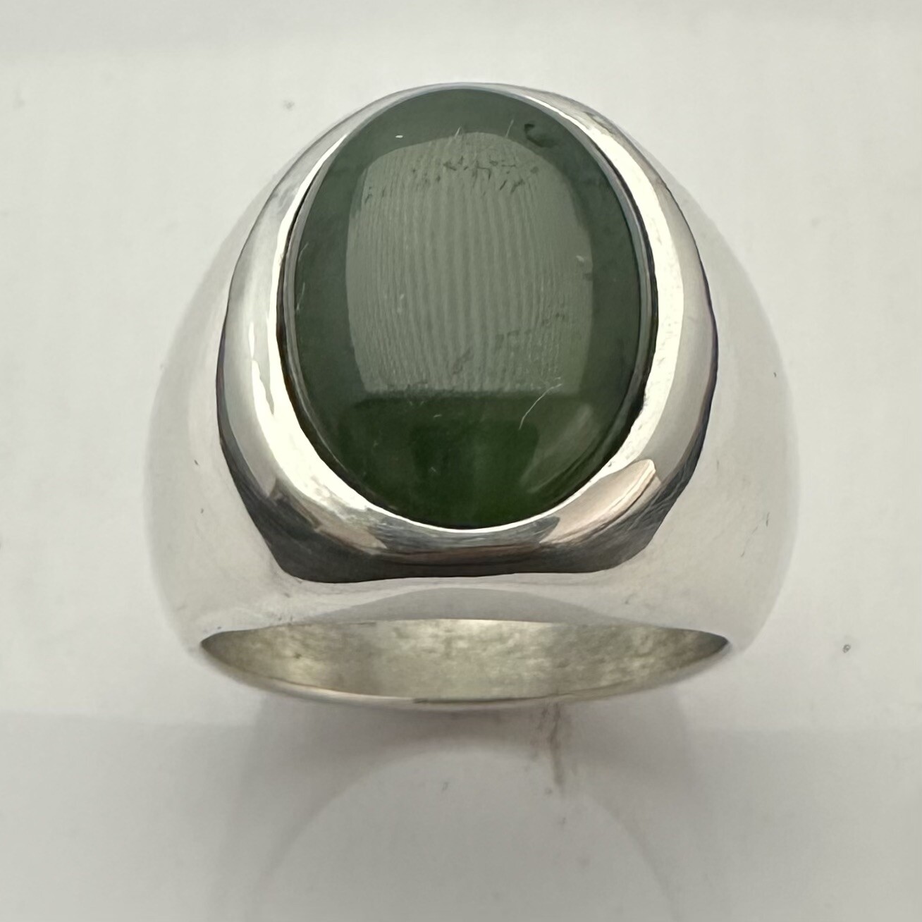 MJG STERLING SILVER MEN’S RING. 18 x 13mm NEPHRITE JADE CABOCHON. SZ 10 1/2.