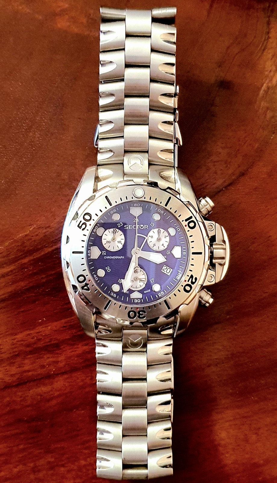 NEW Sector 600 Diver Chrono Blue Dial Watch Steel Sapphire WR 200M Swiss